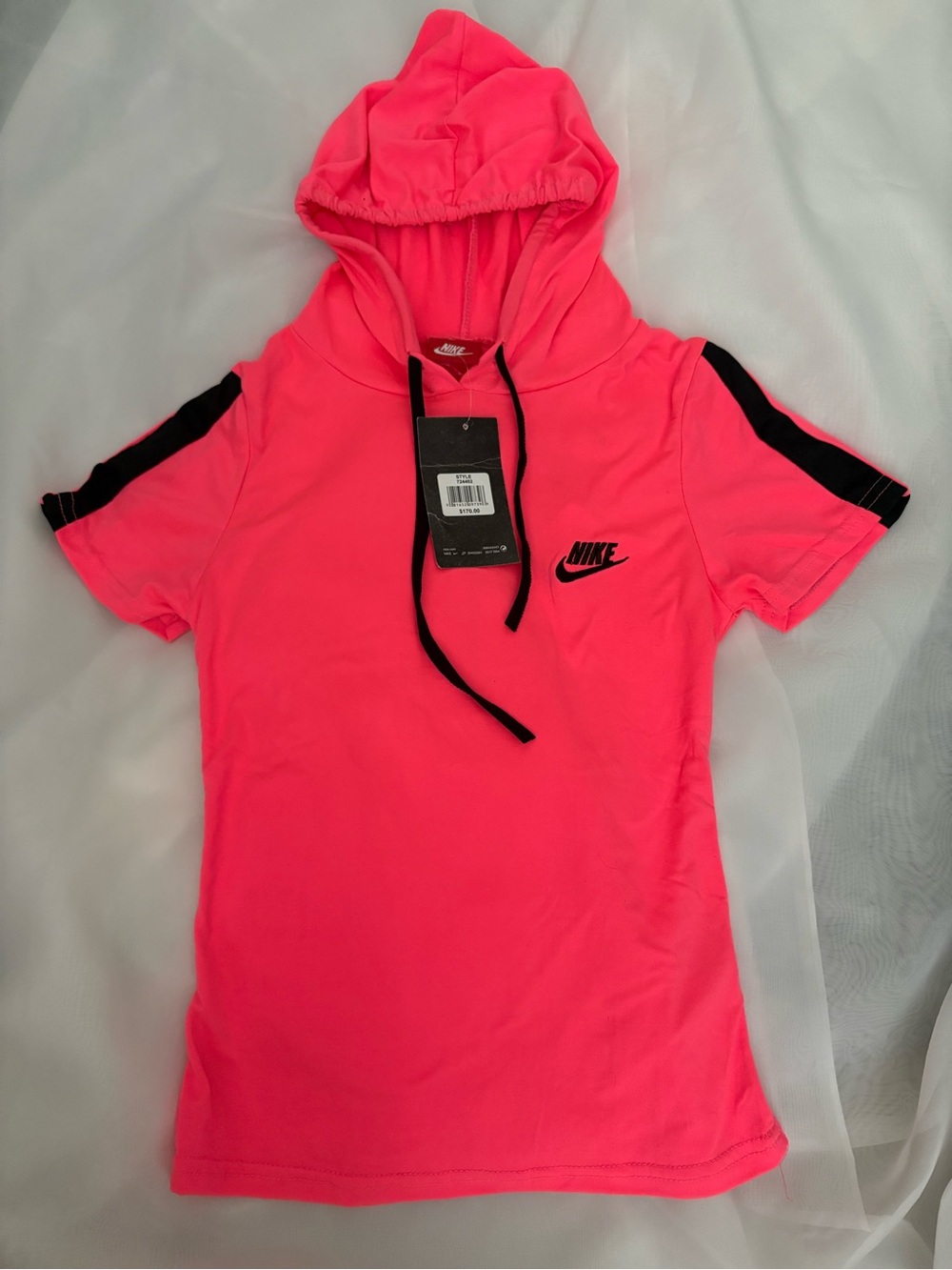 Nike Teen Hot Pink Short Sleeve Hoodie with Black Trim in DriFit Fabric NWT
